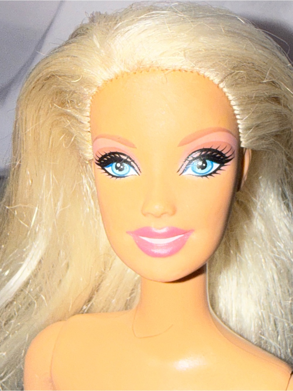 Barbie Mattel Blonde Hair Blue Eyes  Bright Makeup 2009 Nude Doll
